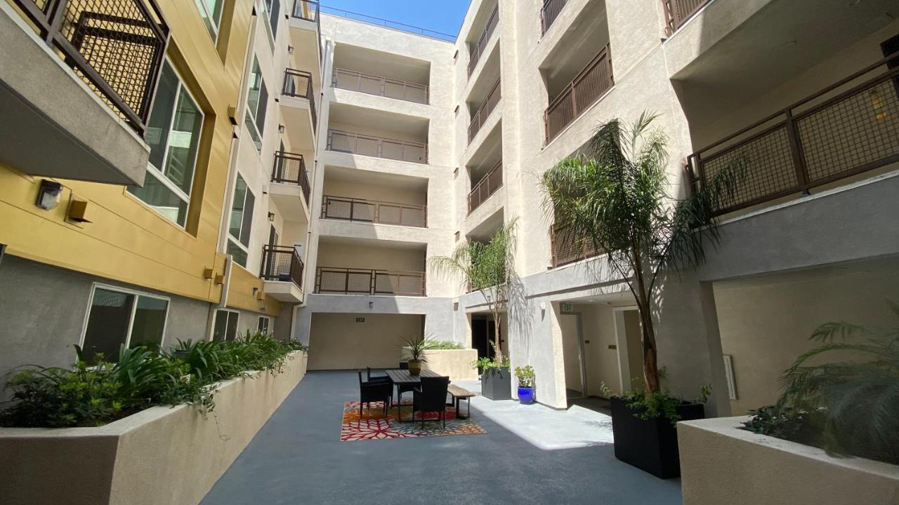 Gorgeous With Parking In Ktown La Apartamento